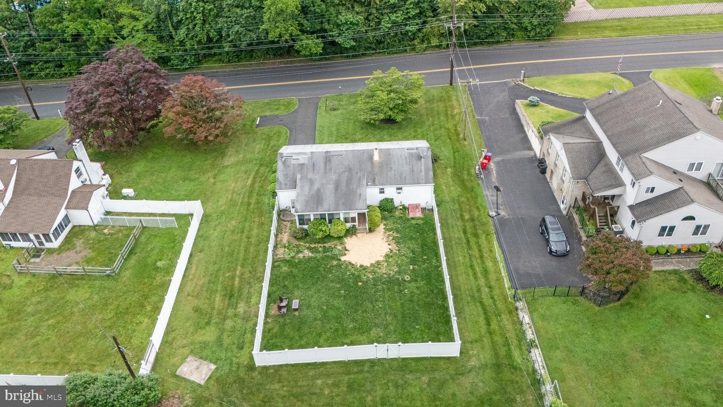 298 Davisville Road photo 35
