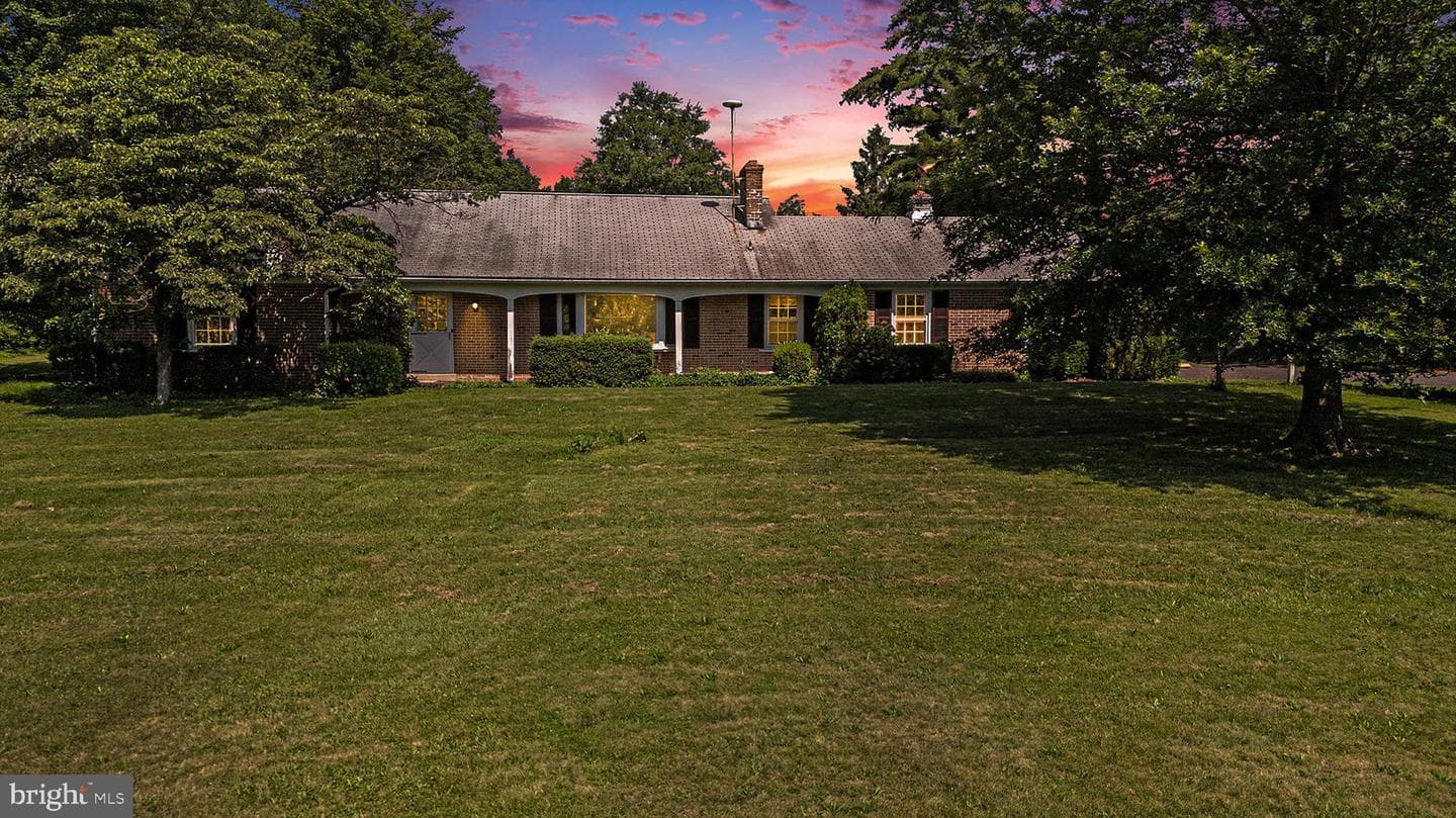 2218 Upper Stump Road photo 1