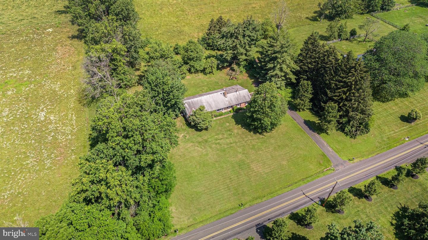 2218 Upper Stump Road photo 8
