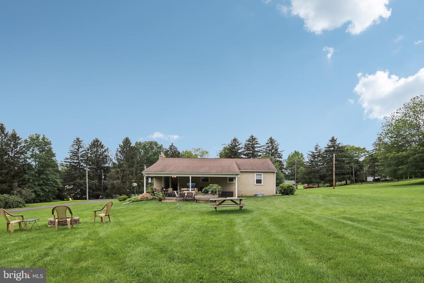 611 Hillcrest Drive photo 25