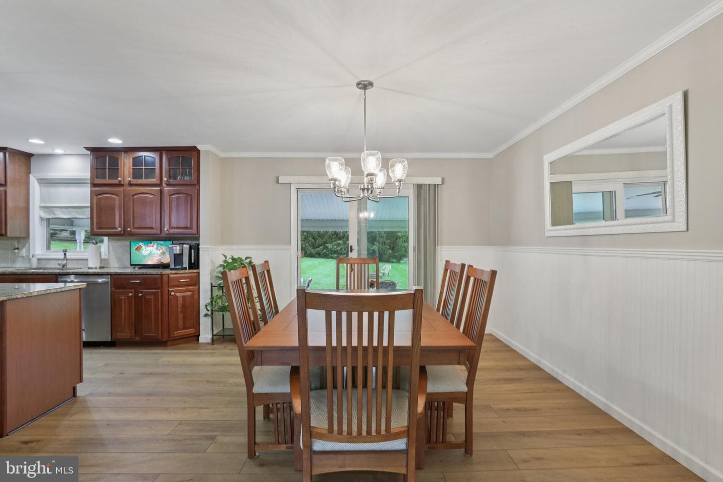 611 Hillcrest Drive photo 6