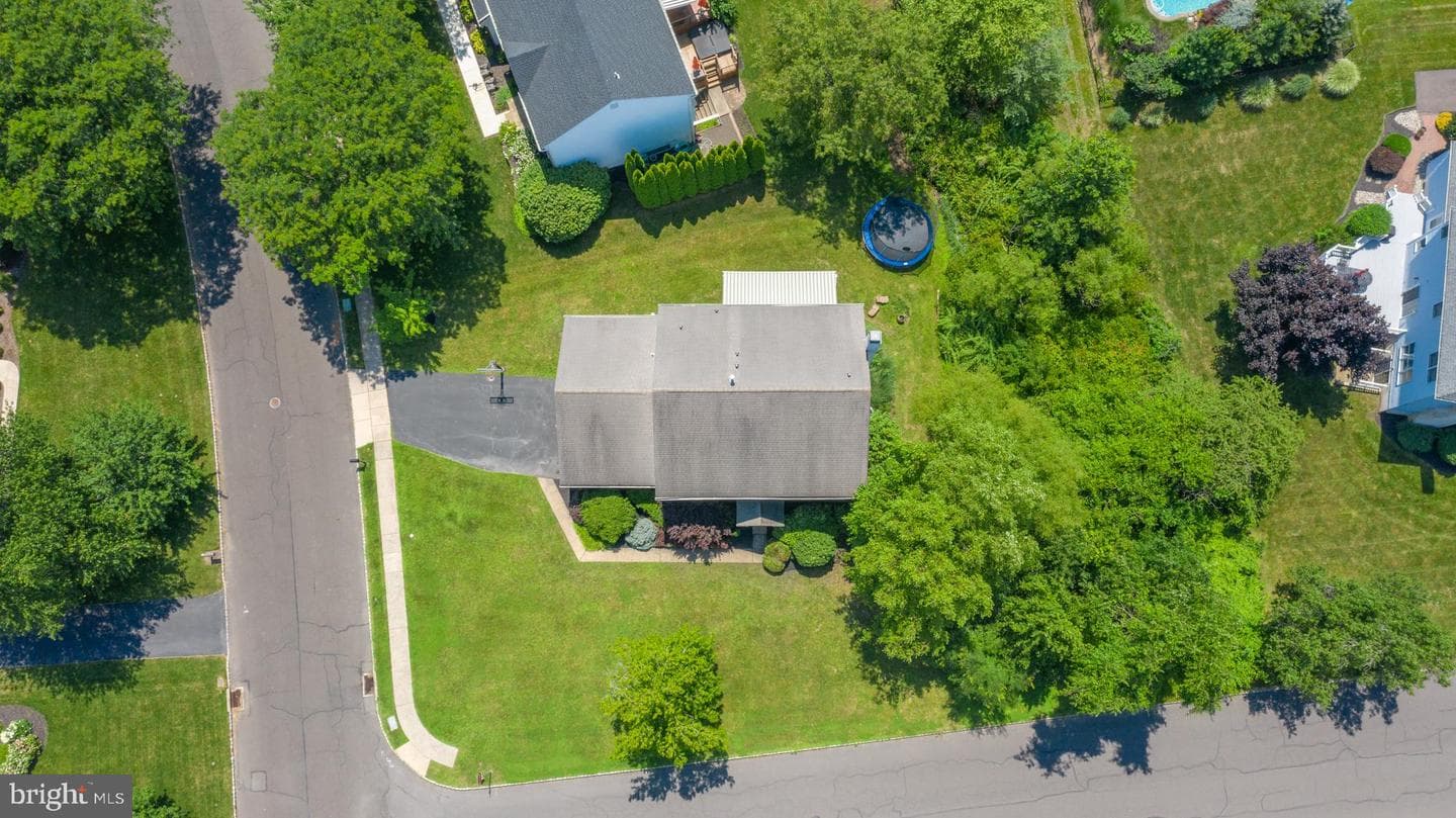 4936 Davis Drive photo 10