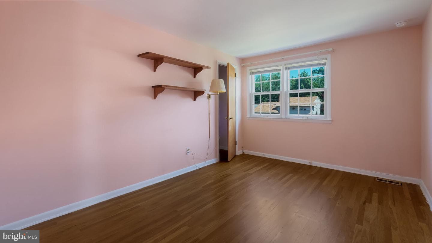 237 Louise Drive photo 14