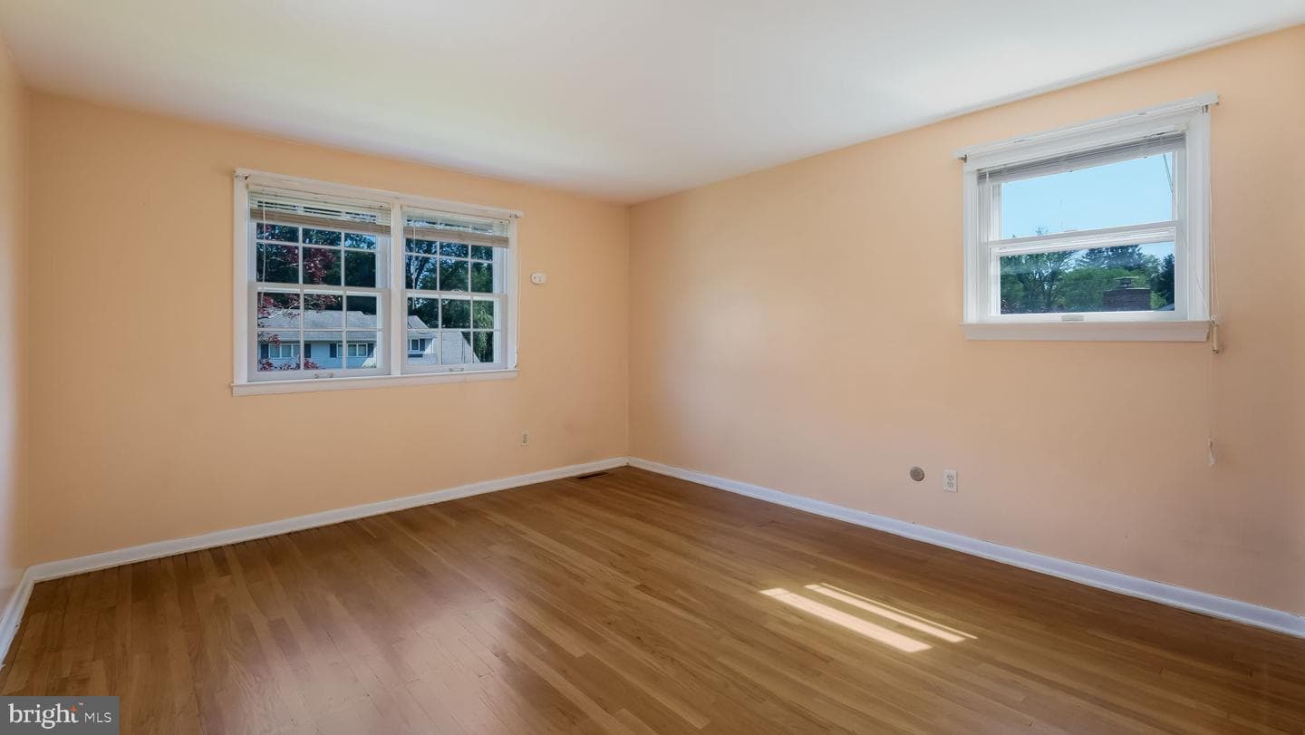 237 Louise Drive photo 15