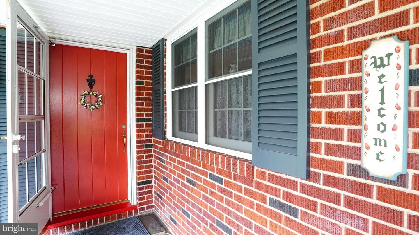 760 Sweetbriar Drive photo 13