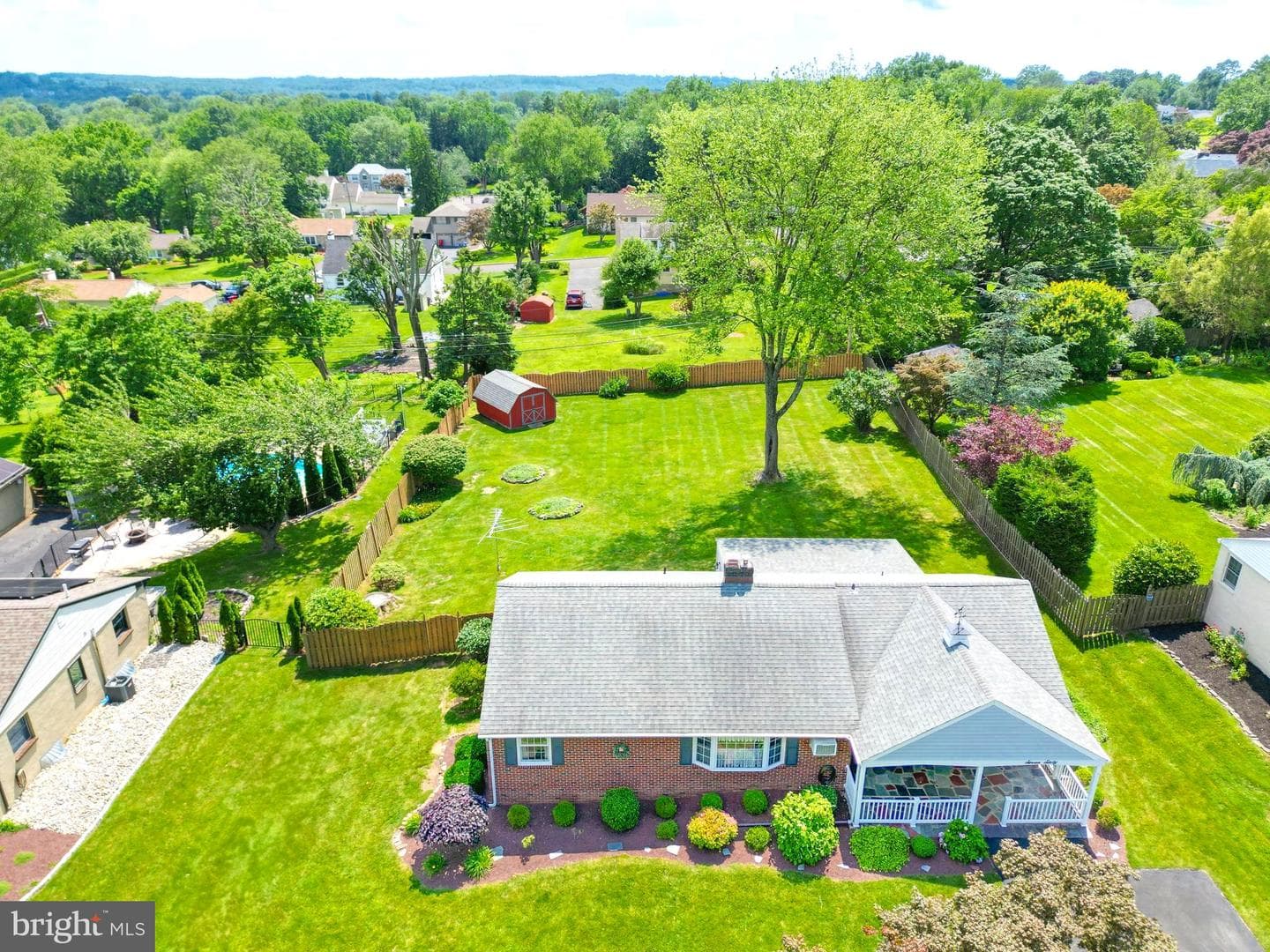 760 Sweetbriar Drive photo 2