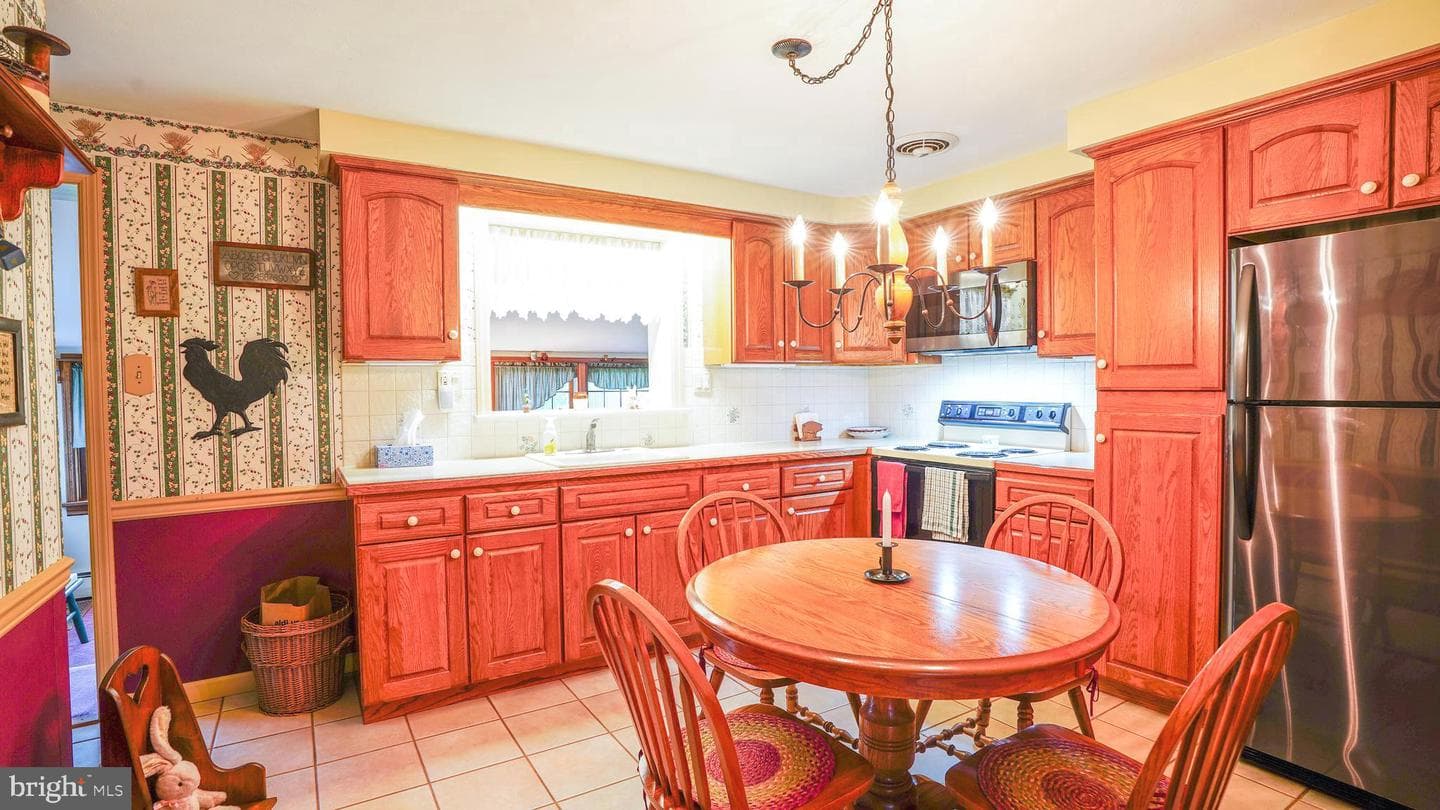 760 Sweetbriar Drive photo 29
