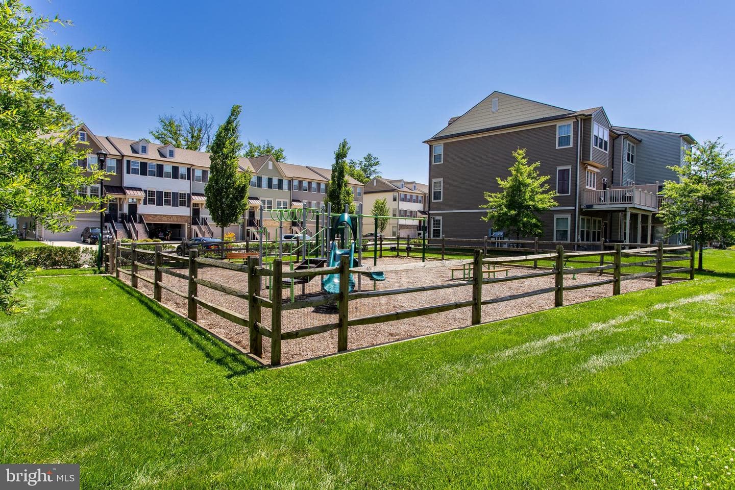 415 Tall Oaks Drive photo 37