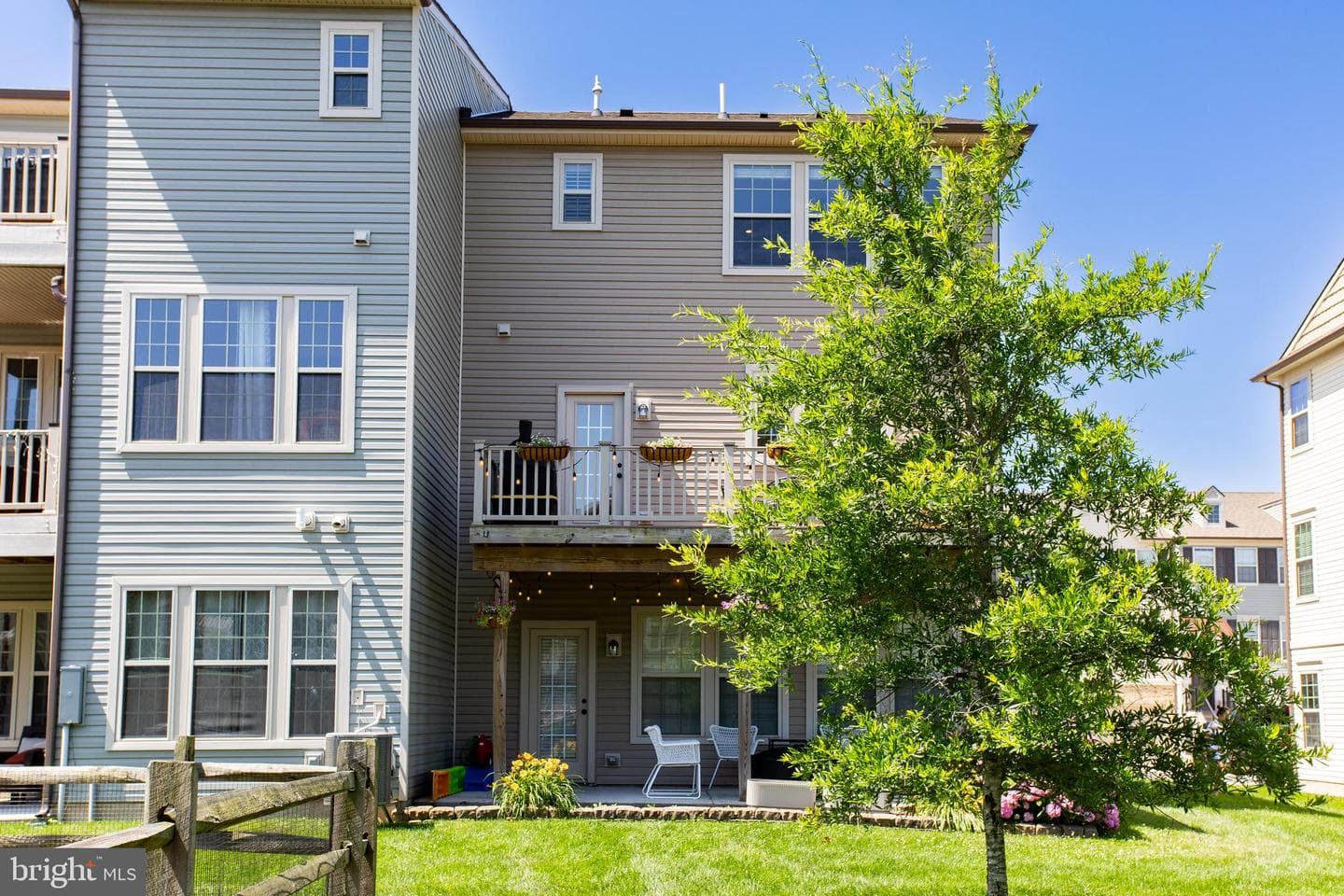 415 Tall Oaks Drive photo 40