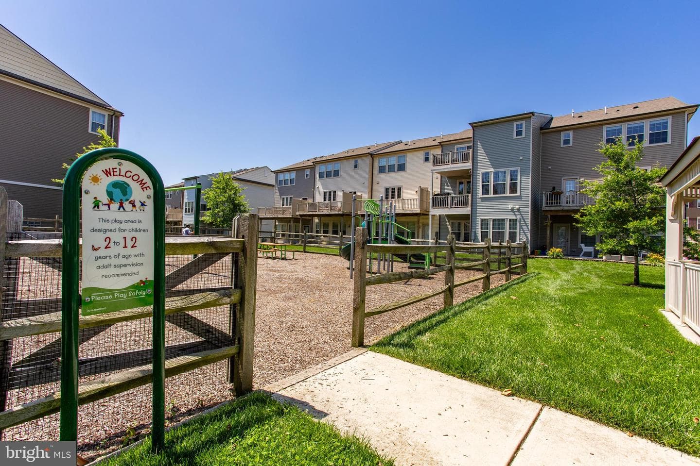 415 Tall Oaks Drive photo 43