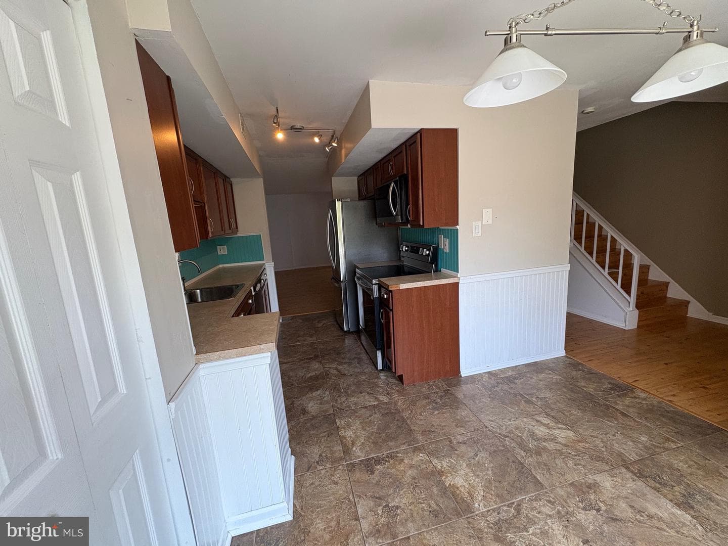 3967 Gloucester Court photo 5