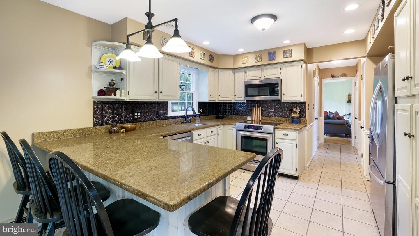 1 Sunnybrook Drive photo 17