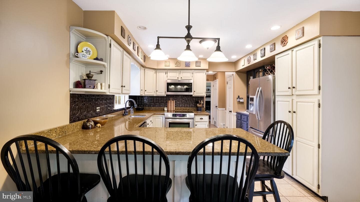 1 Sunnybrook Drive photo 18