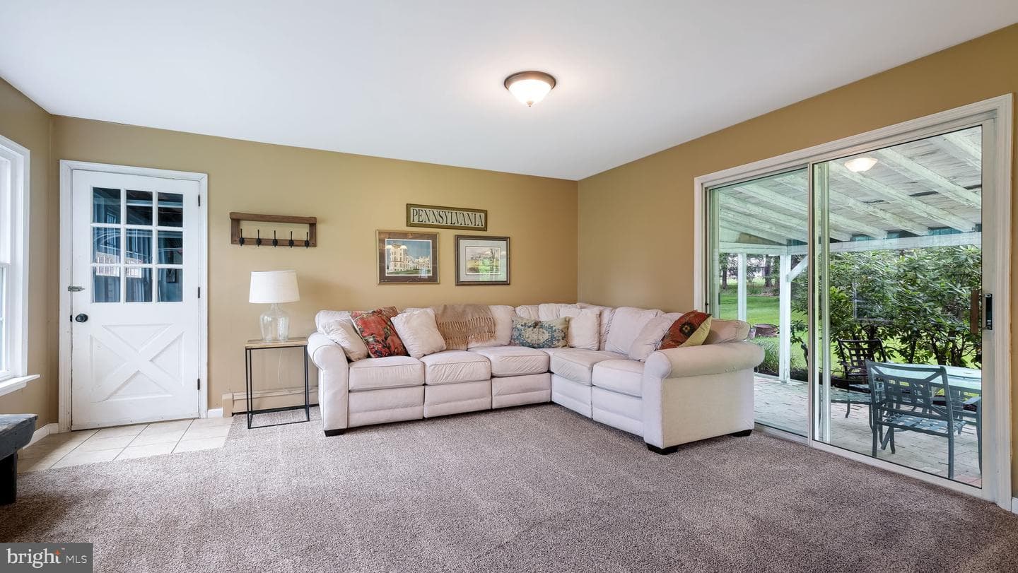 1 Sunnybrook Drive photo 22