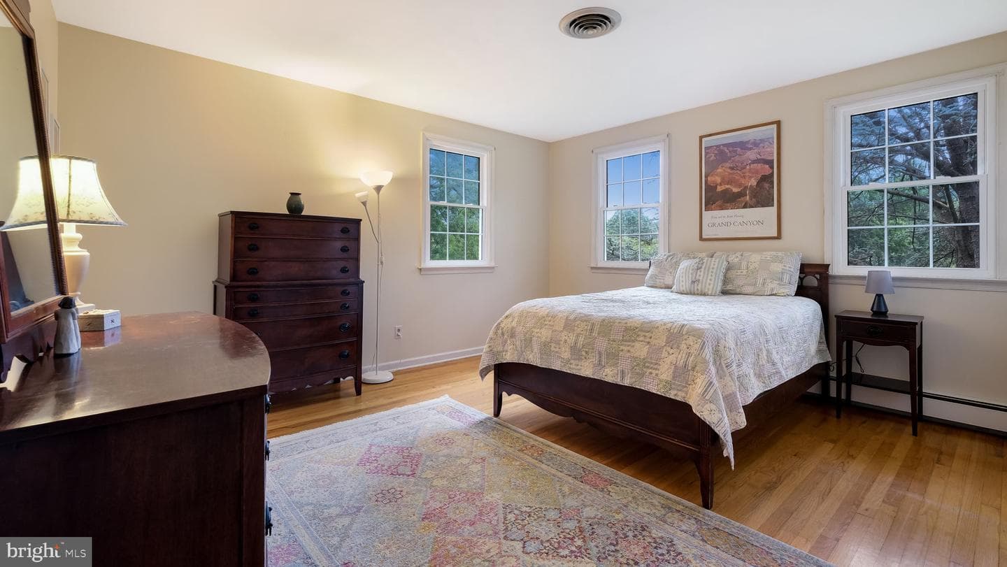 1 Sunnybrook Drive photo 31