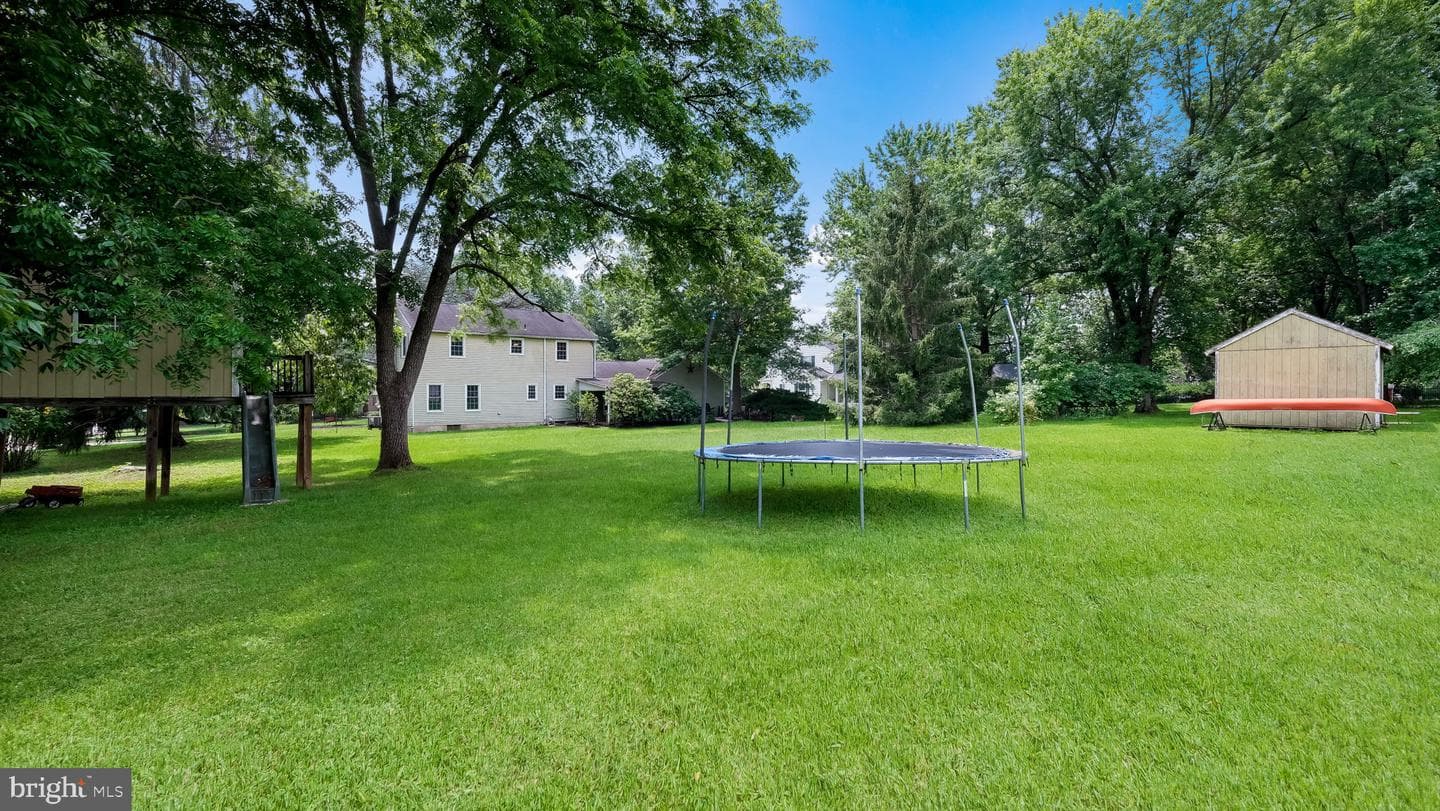 1 Sunnybrook Drive photo 36