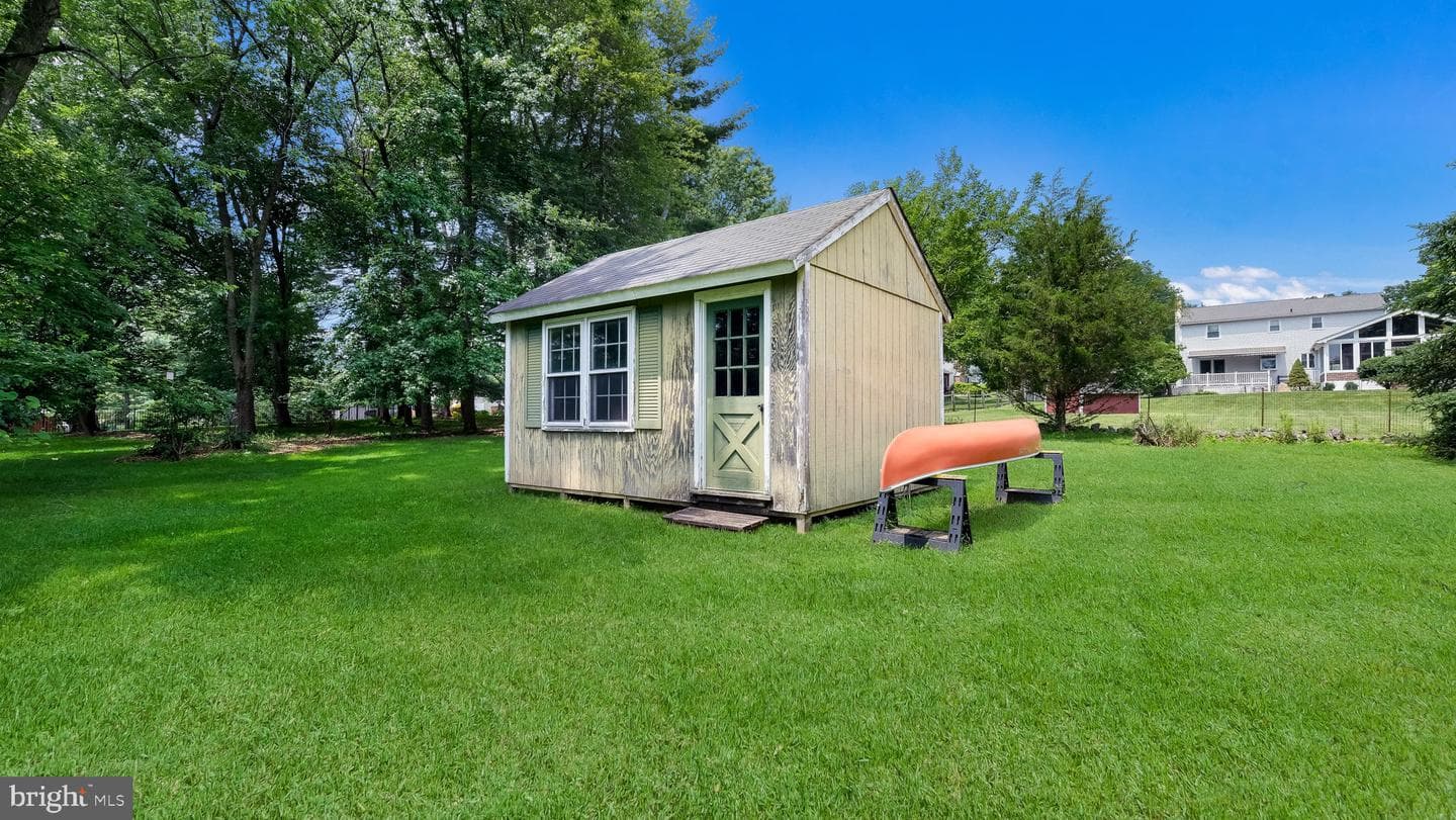 1 Sunnybrook Drive photo 42