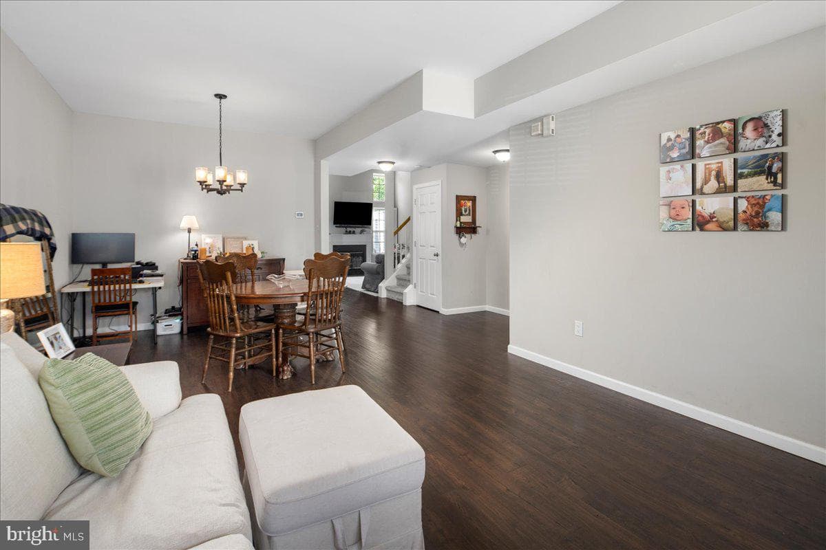 420 Fairview Way photo 4