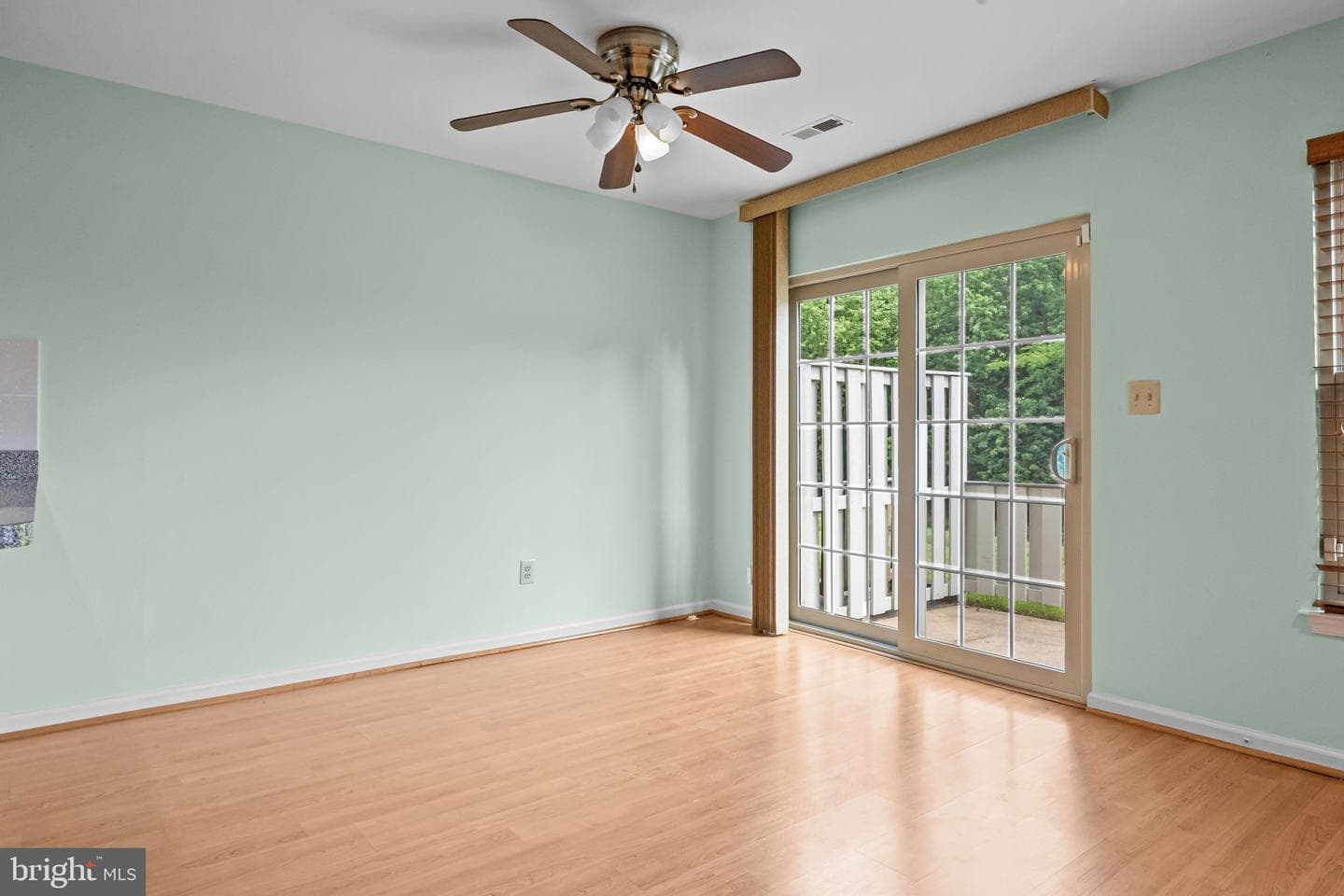 723 Dell Court photo 16