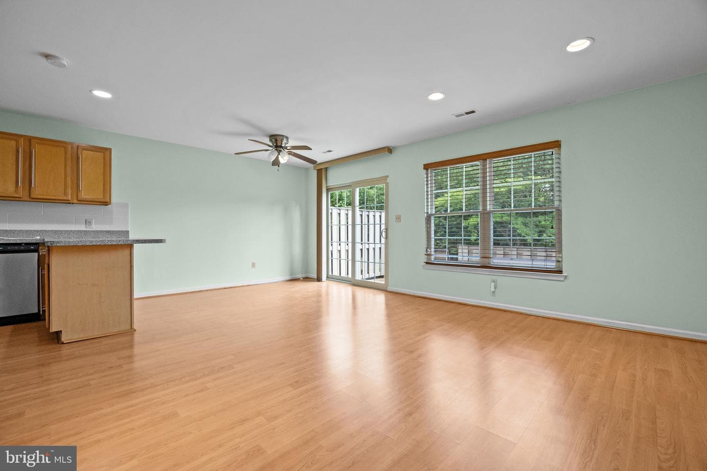 723 Dell Court photo 9