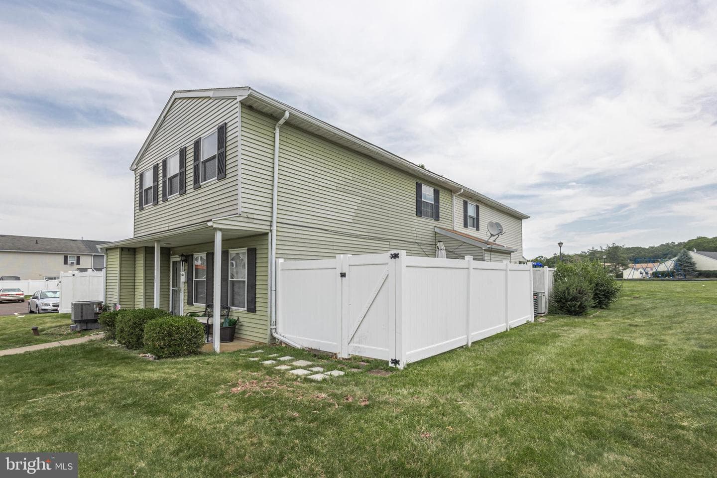 88 Reliance Square photo 4