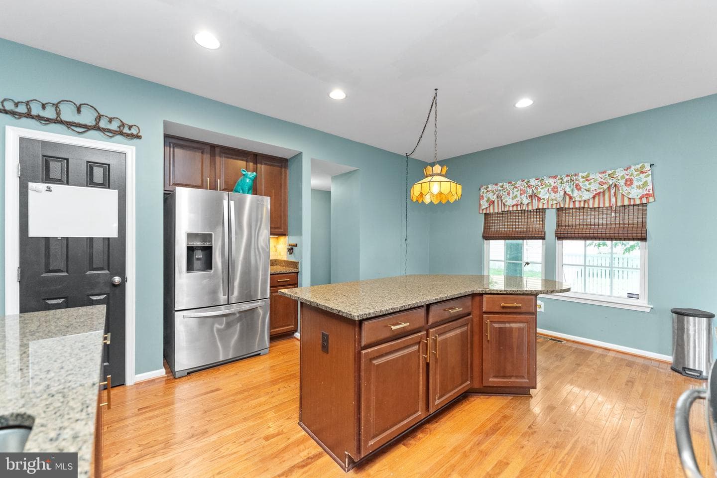1057 Huntington Road photo 12