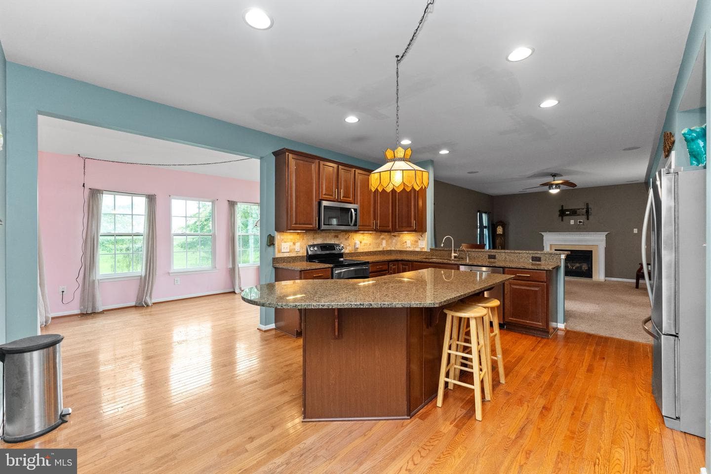 1057 Huntington Road photo 13