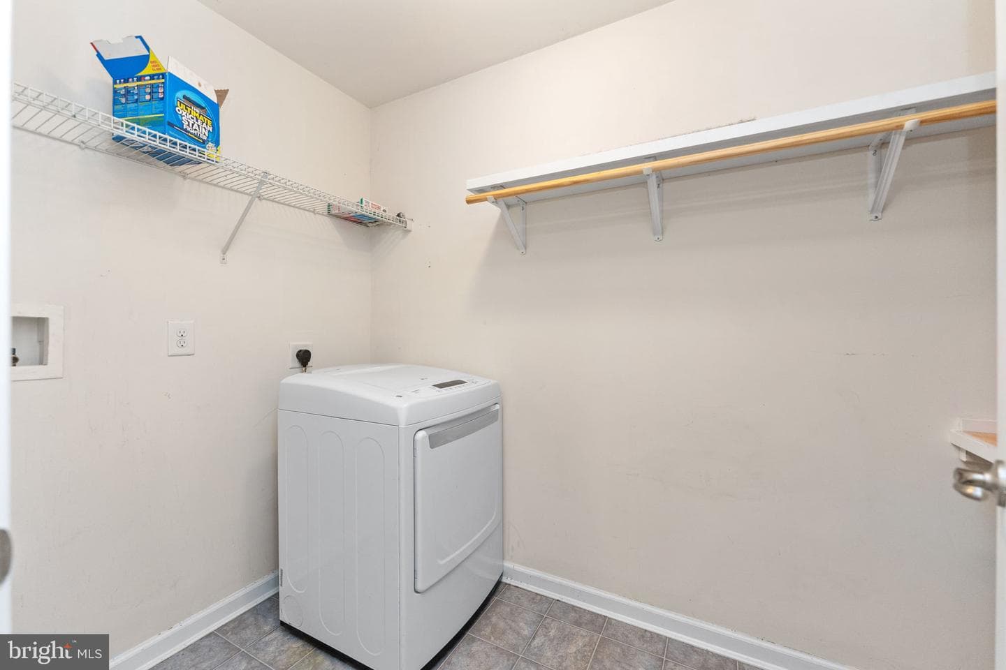 1057 Huntington Road photo 24