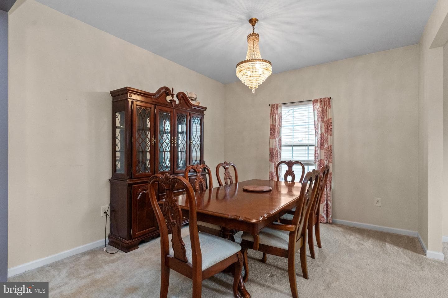 1057 Huntington Road photo 6