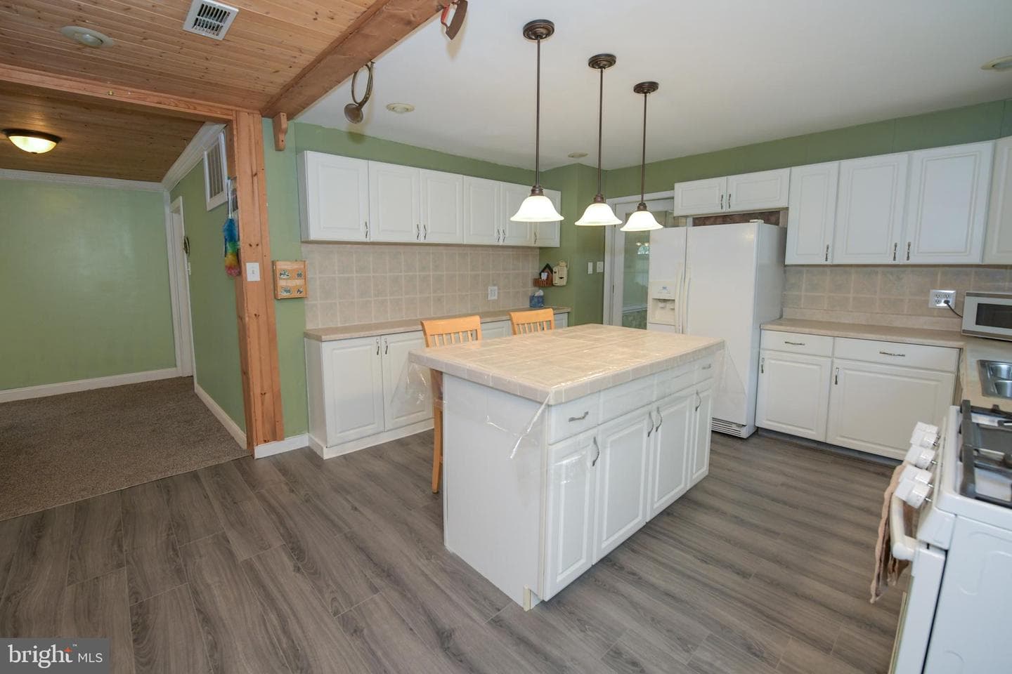 139 Crescent Street photo 17