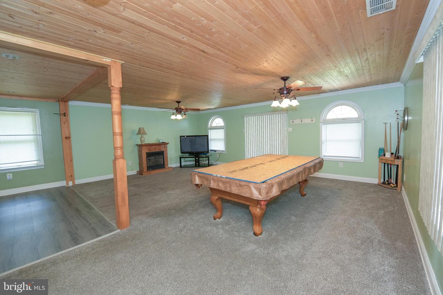 139 Crescent Street photo 25