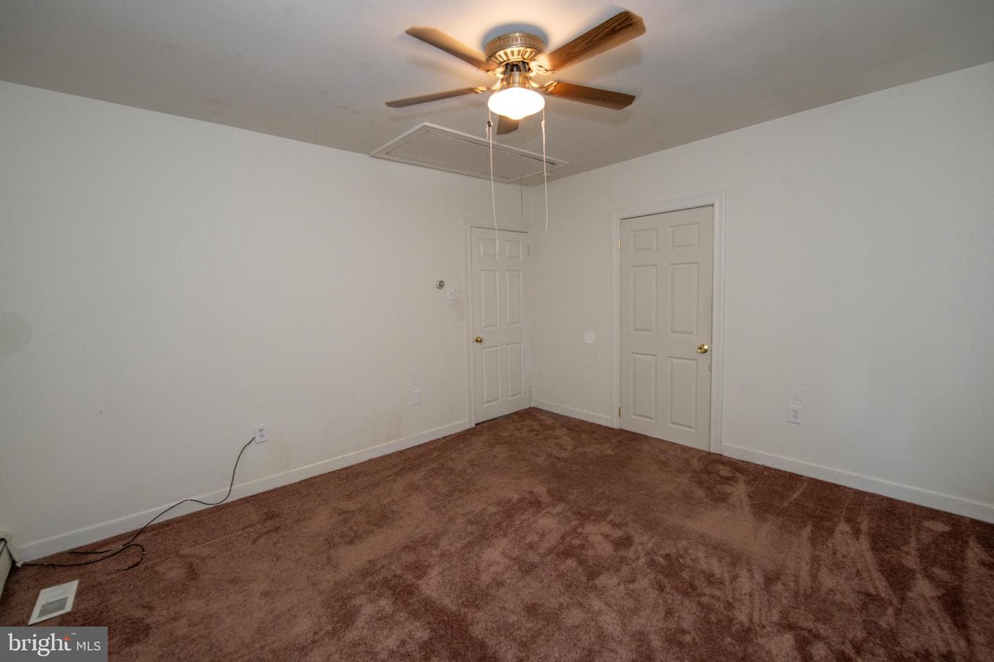 139 Crescent Street photo 32