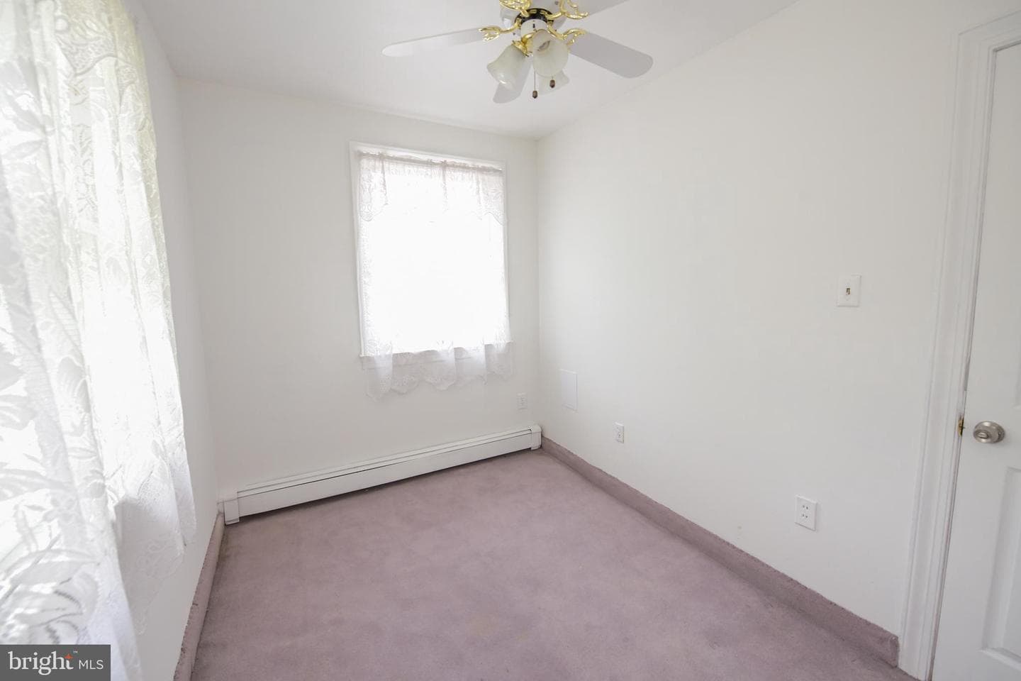 139 Crescent Street photo 35