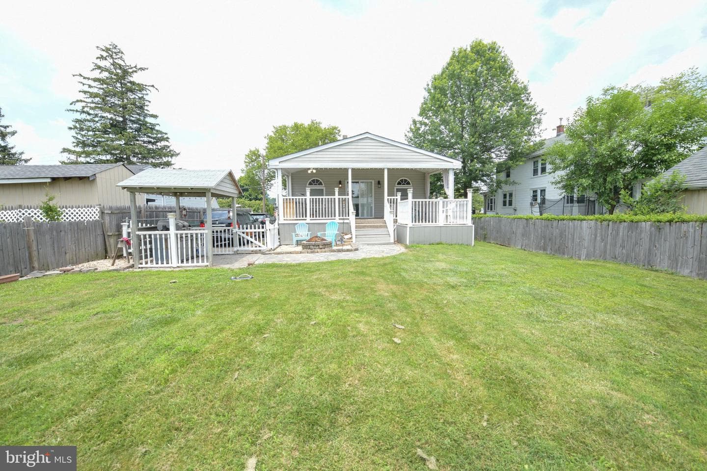 139 Crescent Street photo 46