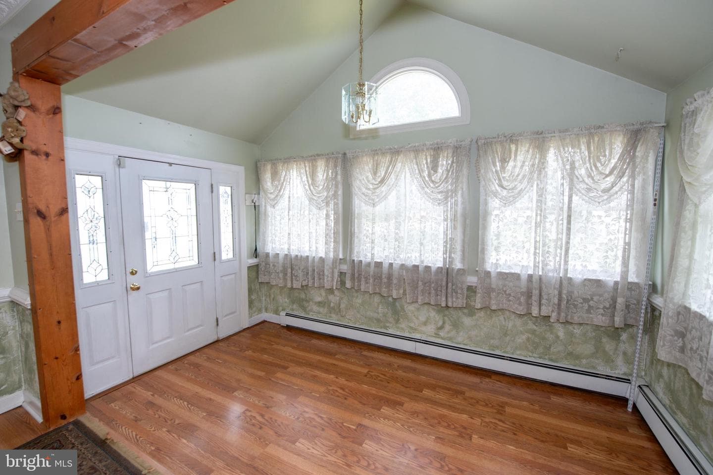 139 Crescent Street photo 7