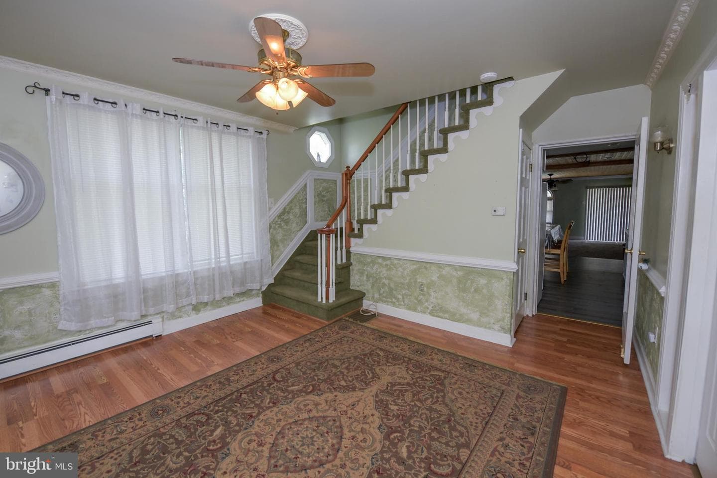 139 Crescent Street photo 9