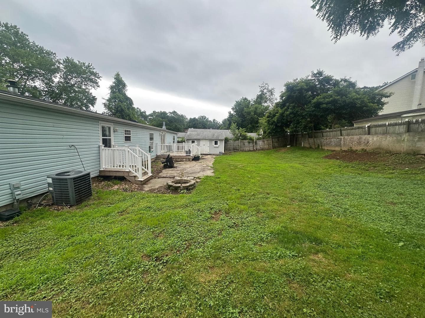 4355 Somers Avenue photo 2