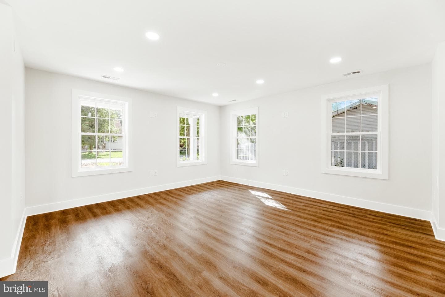 1805 Grieb Avenue photo 18