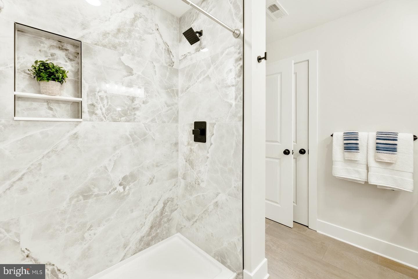 1805 Grieb Avenue photo 31
