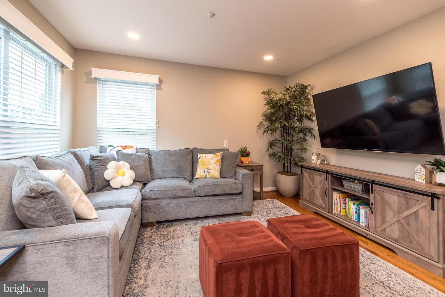 192 Stetson Drive photo 6