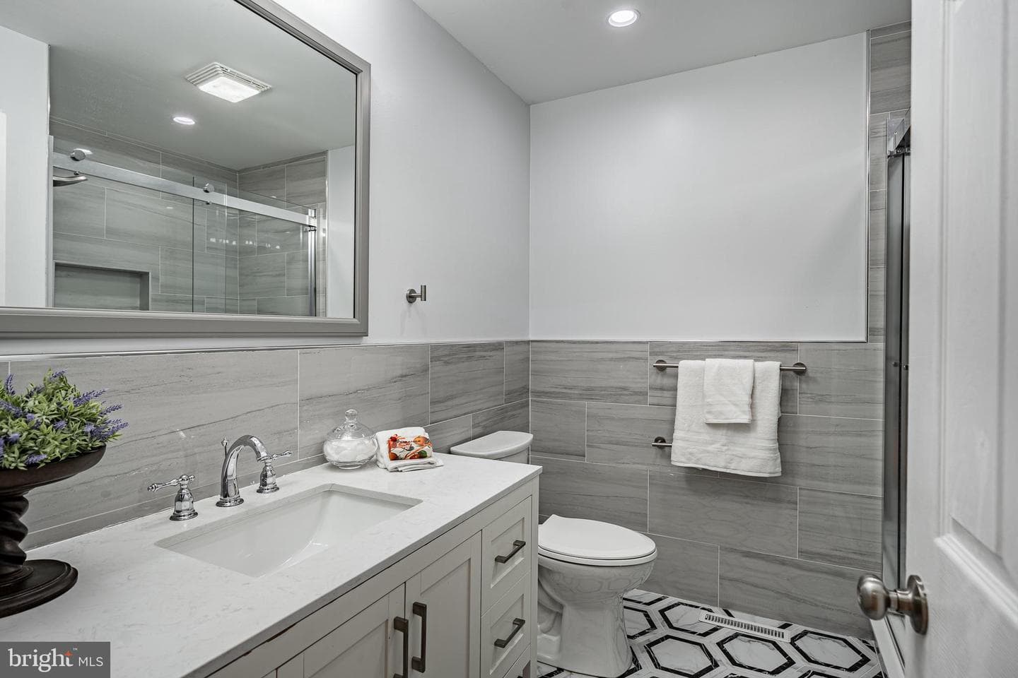 1221 Meadow Brook Drive photo 30