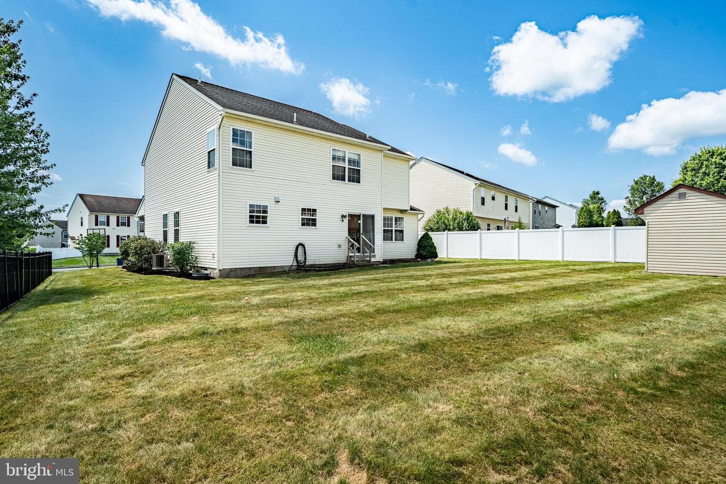 1221 Meadow Brook Drive photo 38