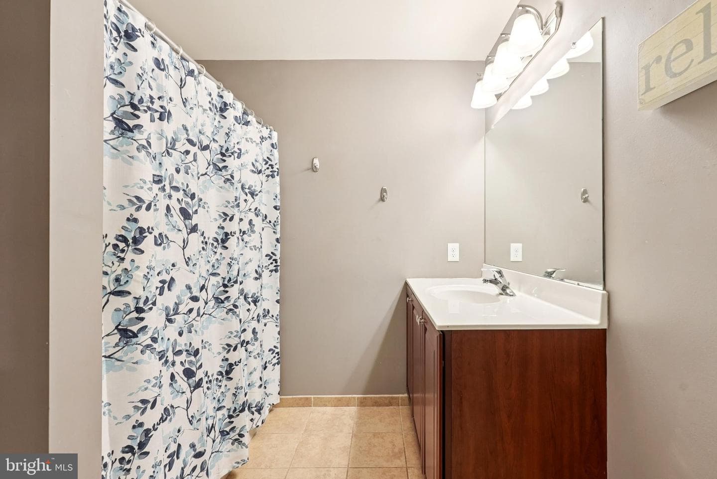 103 Nicoles Way photo 24