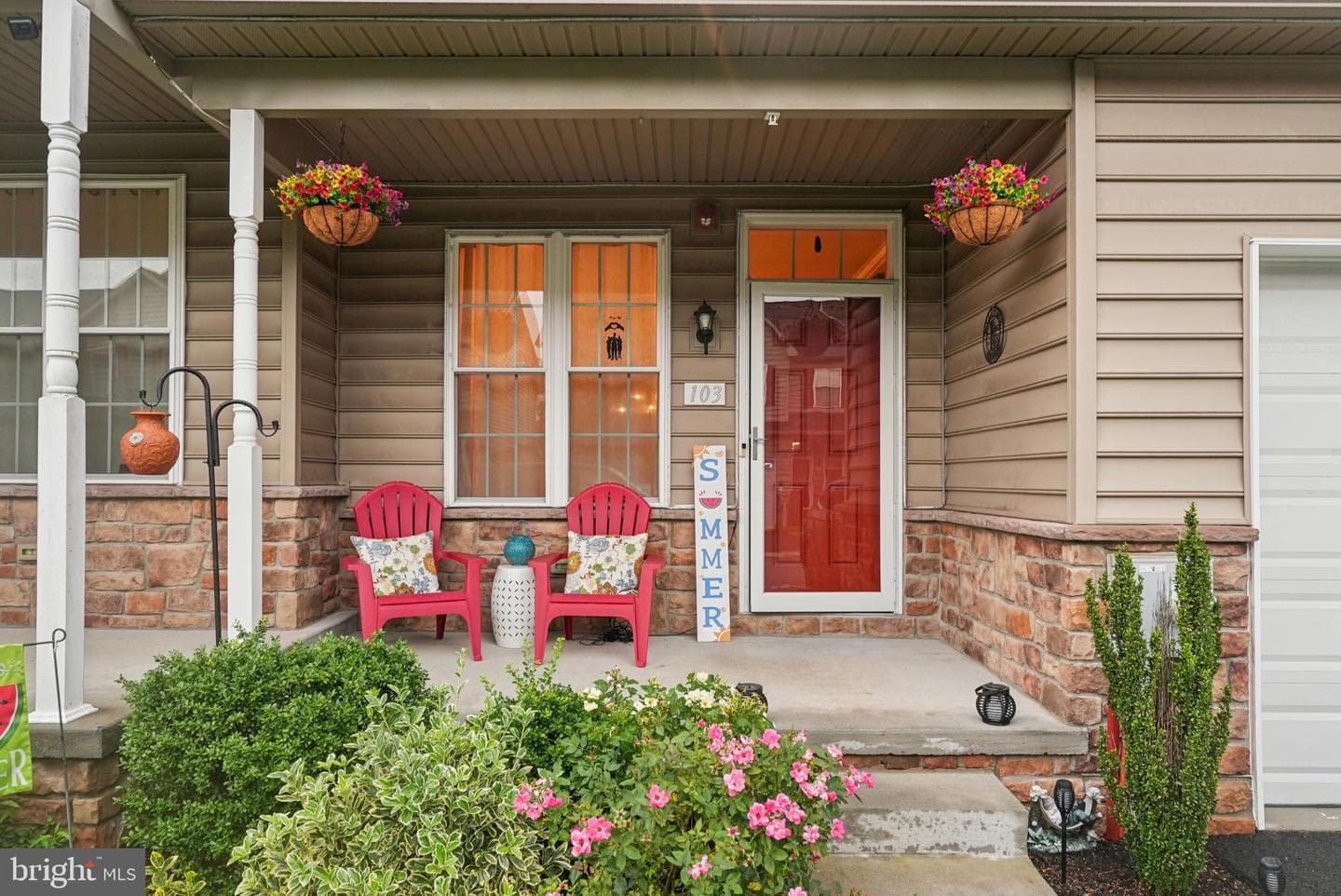 103 Nicoles Way photo 3