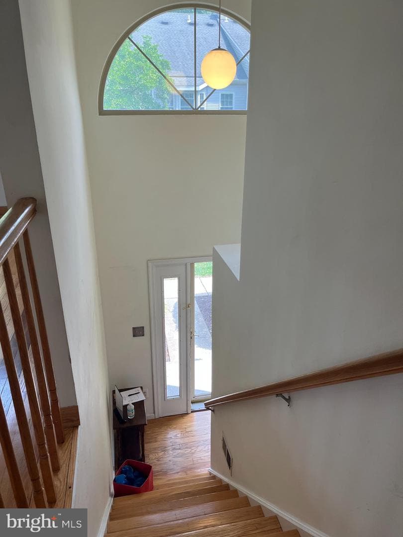 4104 Waltham Court photo 4