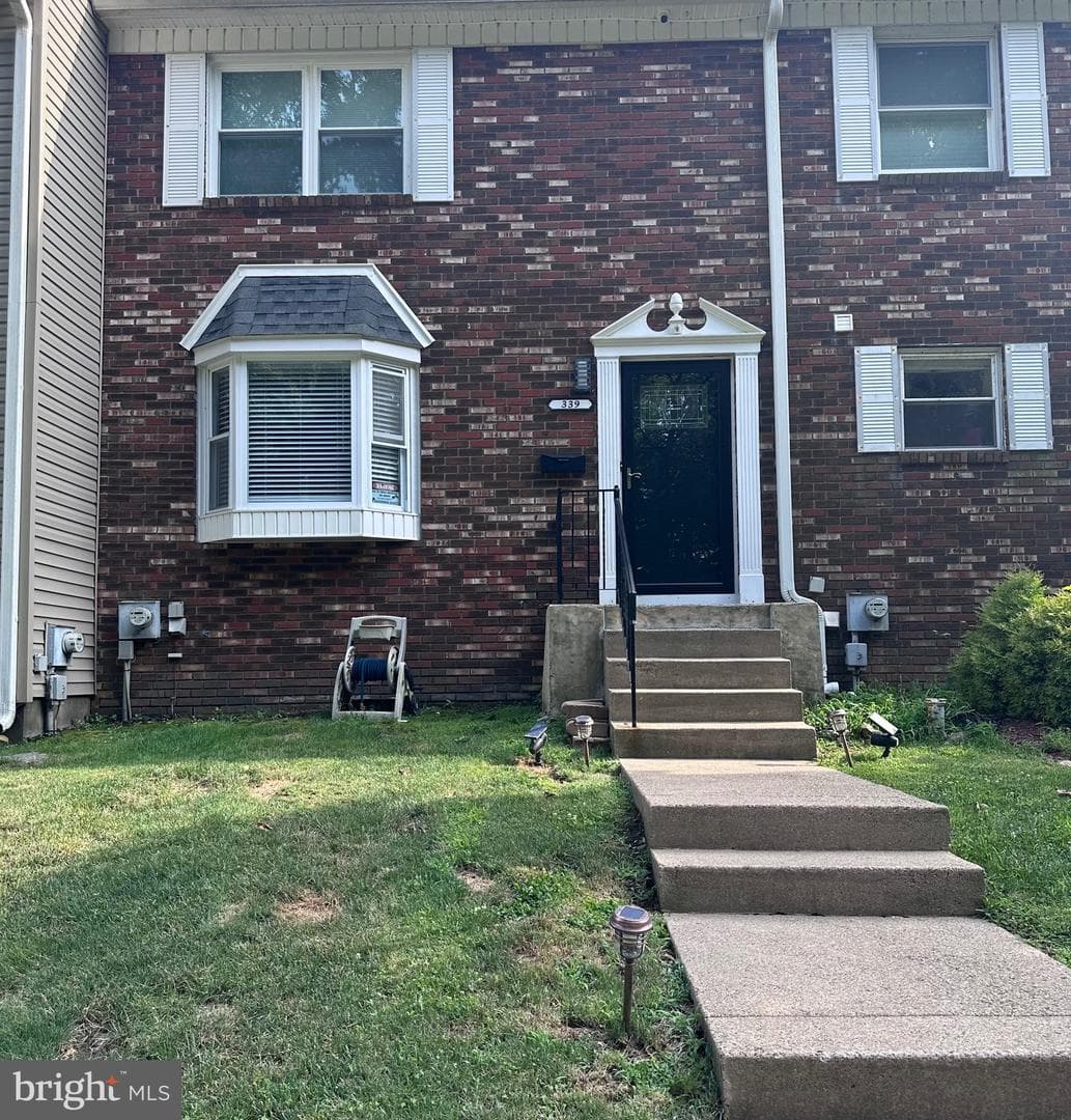 339 N Mount Vernon Circle photo 1