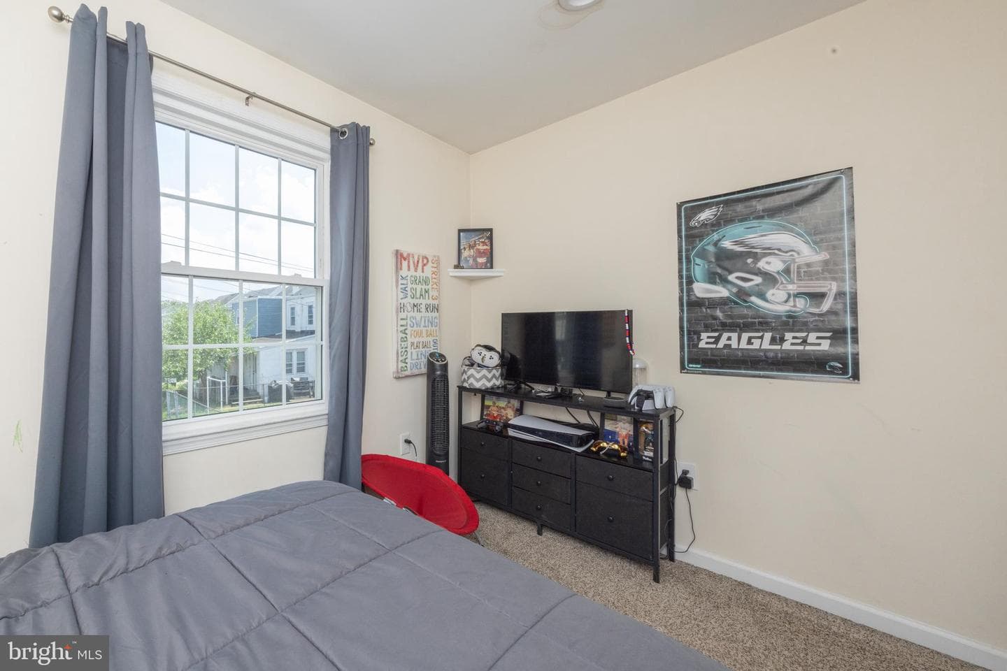 612 Pond Street photo 15
