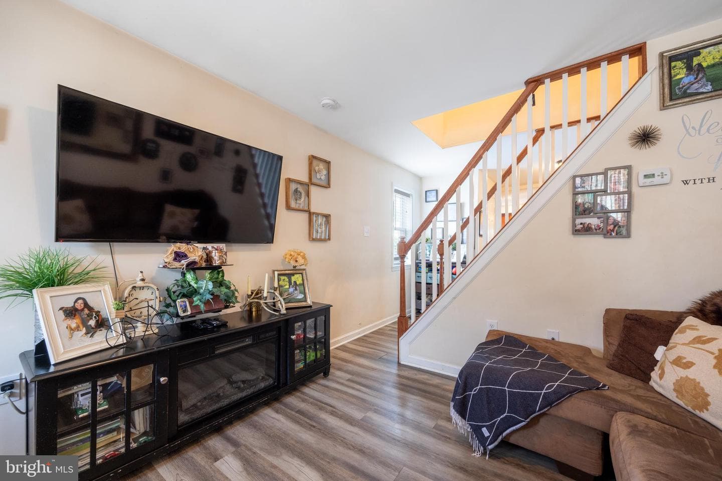 612 Pond Street photo 8