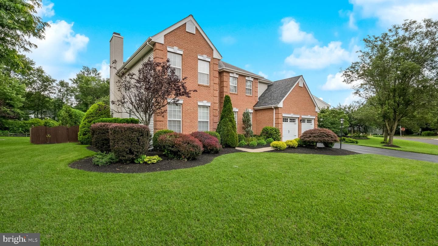 104 Equestrian Drive photo 1