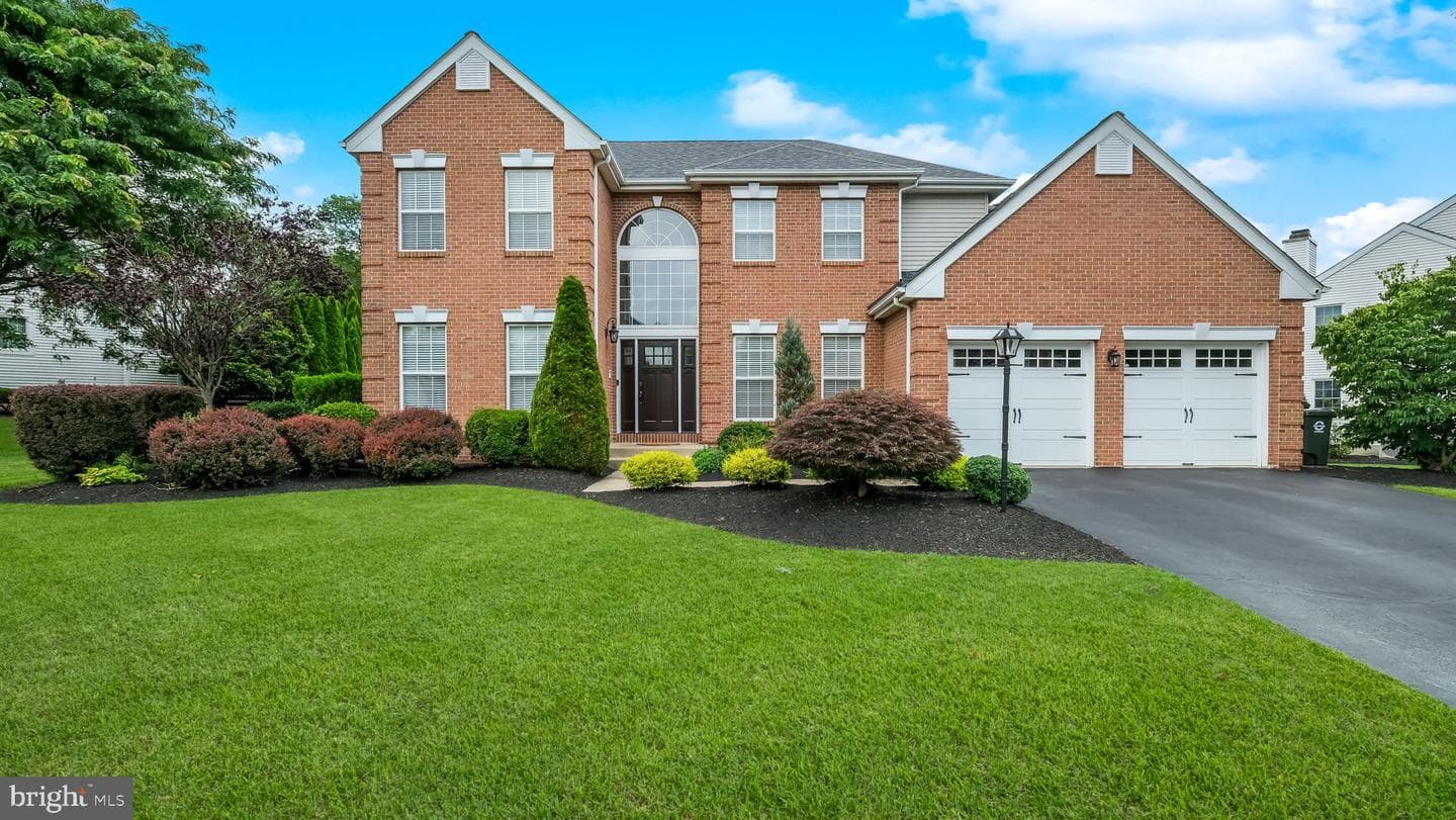 104 Equestrian Drive photo 2
